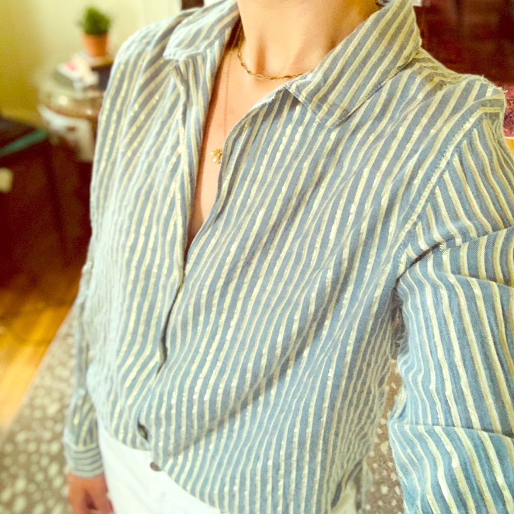 GORGEOUS Blue and Gold Striped Button Down